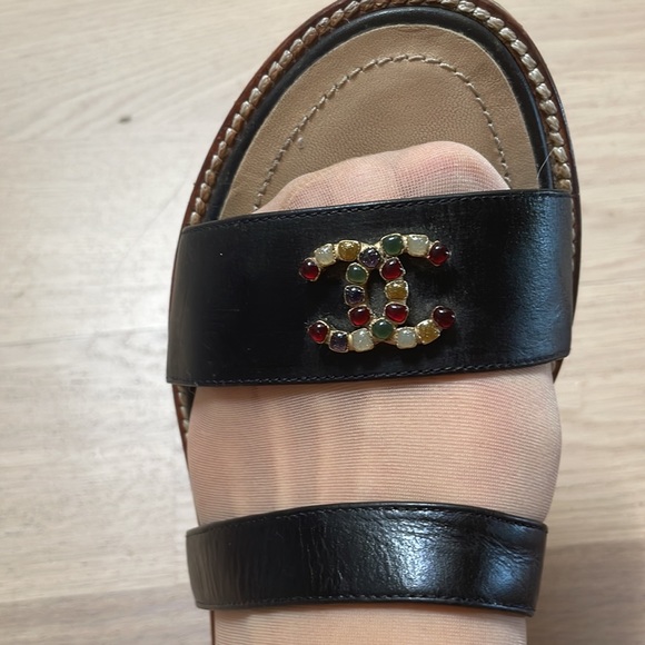 Chanel bead logo sandals authentic 🎀 - Picture 3 of 17